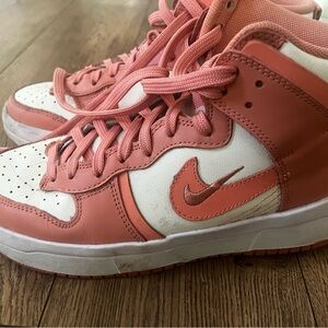 Nike Dunk High - Women’s Size 7 - Like New